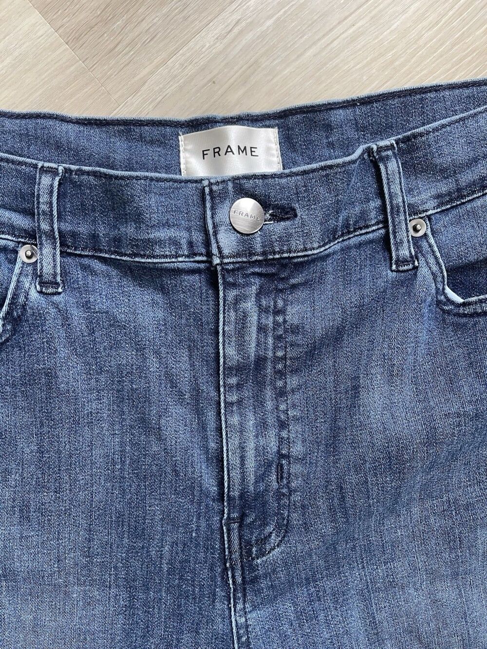 FRAME Wide Leg Jeans Blue Denim Women Stretch Medium Wash Pockets Quiet Luxury